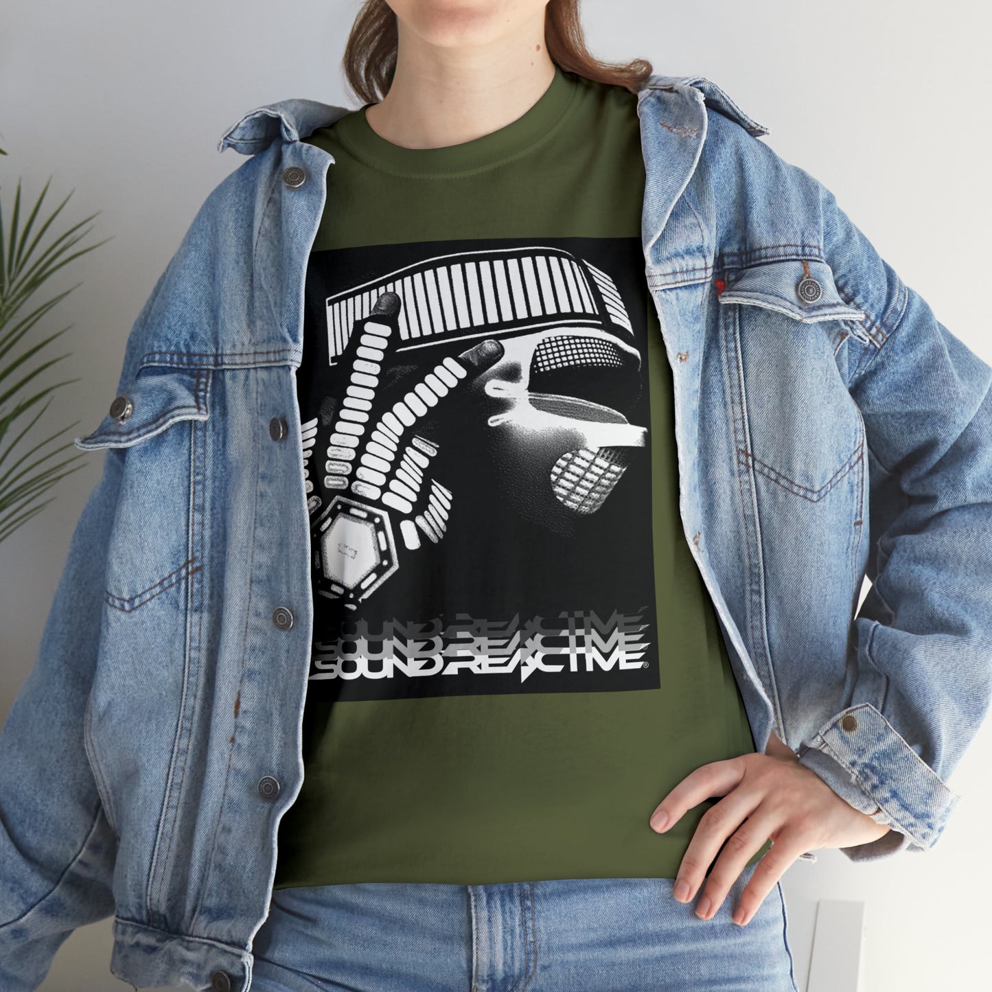 HUBOPTIC DJ Robot EQ Unisex Heavy Cotton Tee