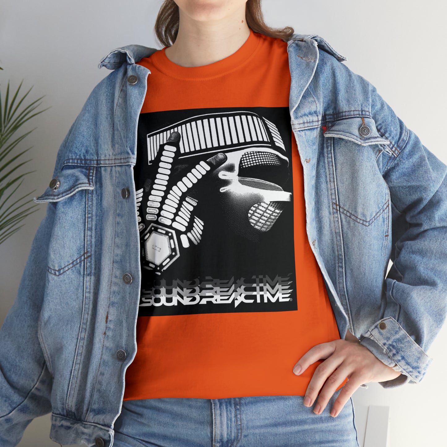 HUBOPTIC DJ Robot EQ Unisex Heavy Cotton Tee