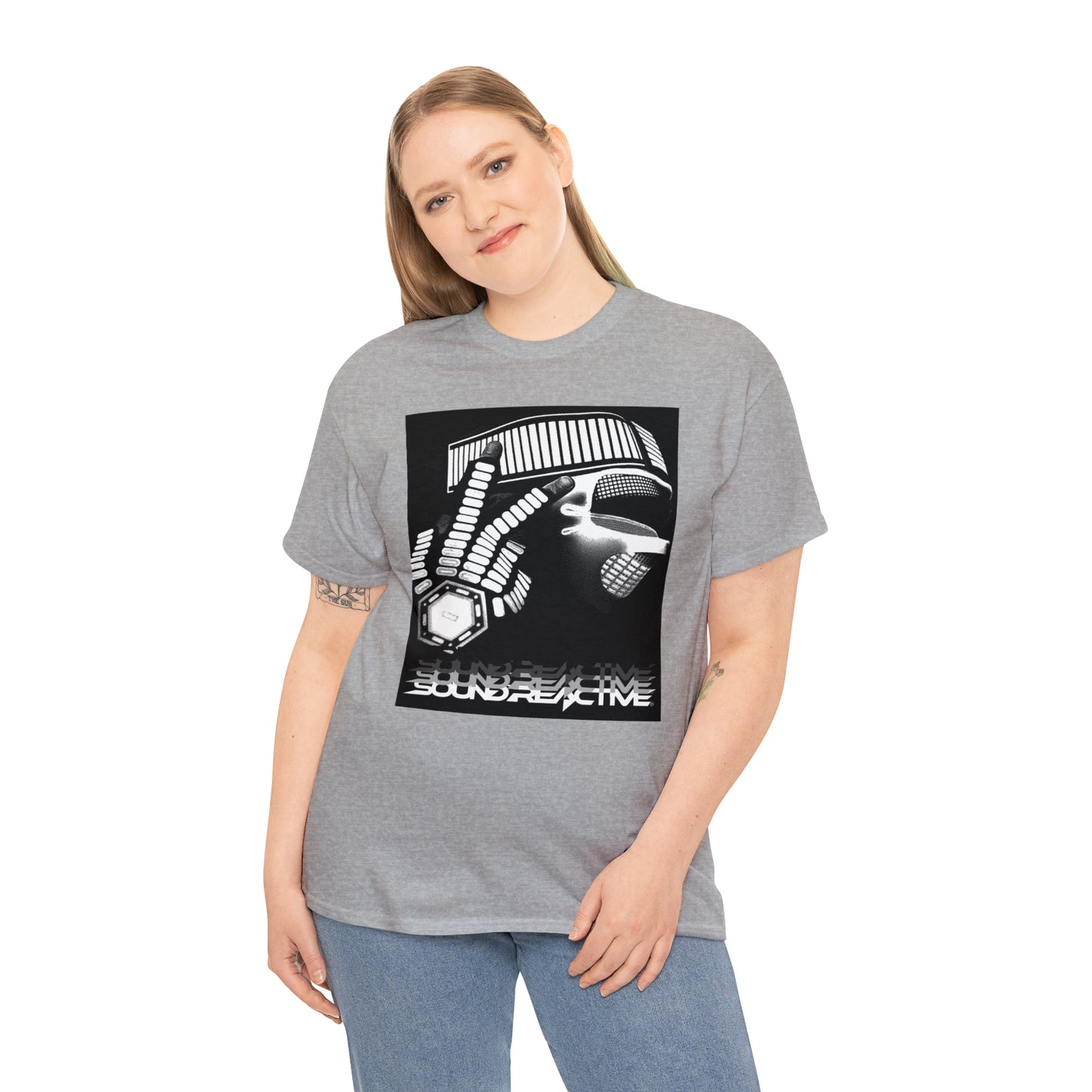 HUBOPTIC DJ Robot EQ Unisex Heavy Cotton Tee