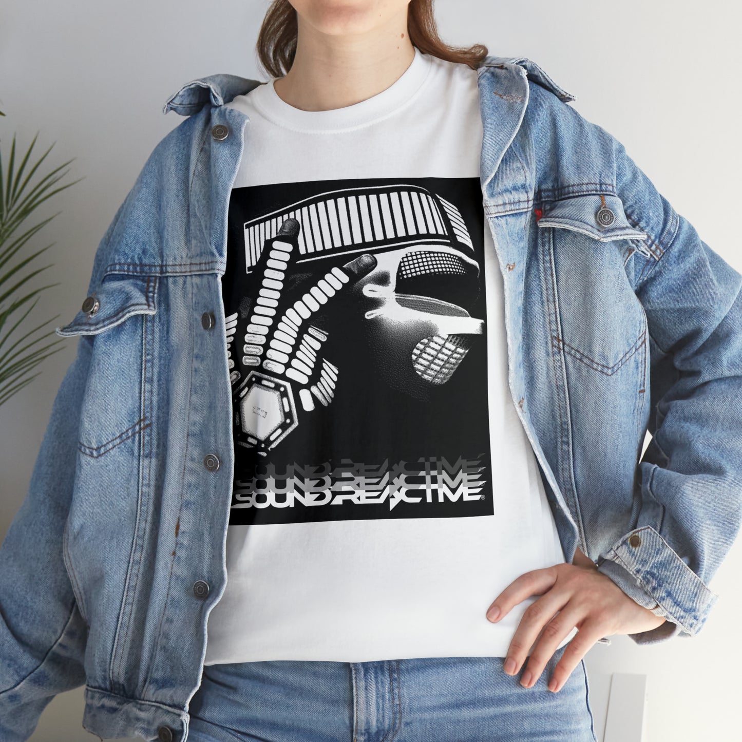 HUBOPTIC DJ Robot EQ Unisex Heavy Cotton Tee