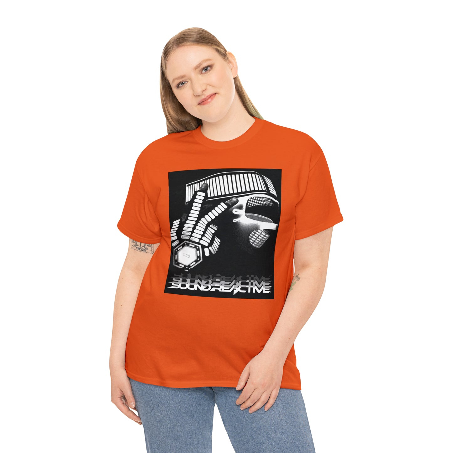 HUBOPTIC DJ Robot EQ Unisex Heavy Cotton Tee